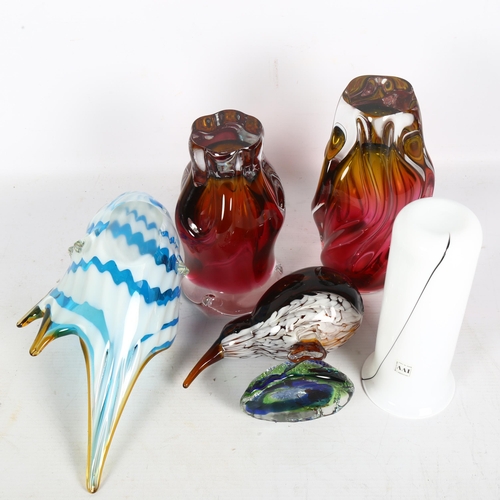 304 - A quantity of Art glass, including a Bohemian style cut-glass vase, a tulip vase, a glass sculpture ... 