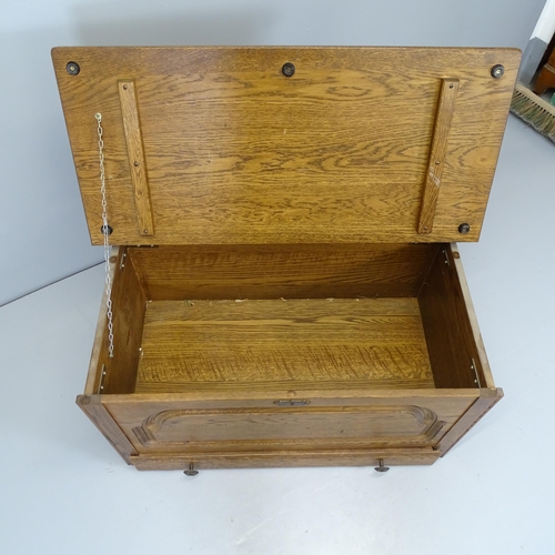 2656 - A modern oak blanket box, with single drawer to base. 89x49x49cm.