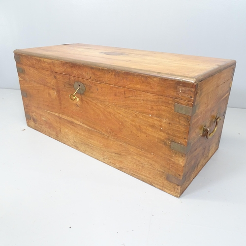 2673 - A brass bound camphor wood trunk. 90x40x44cm. With key.