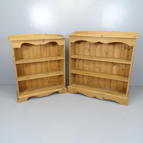 2681 - Two similar modern pine open bookcases. Largest 93x97x26cm.