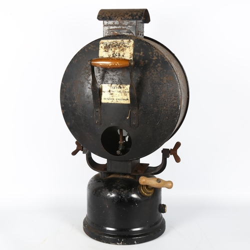 9 - A large Tilley paraffin floodlight projector, made at Hendon England, registration no. 762129, H66cm