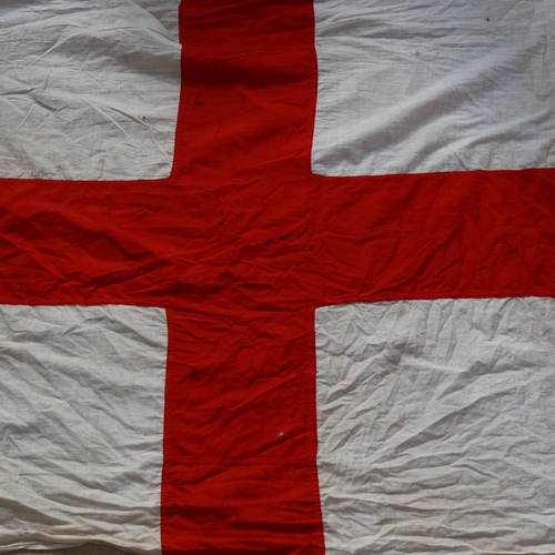 642 - A Vintage cotton St George's/England flag, 128 x 97cm