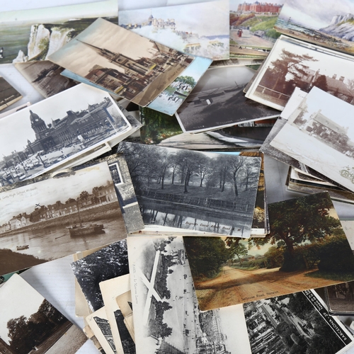 743 - A quantity of Vintage topographical postcards, including some relating to Bexhill-on-Sea, Beachy Hea... 