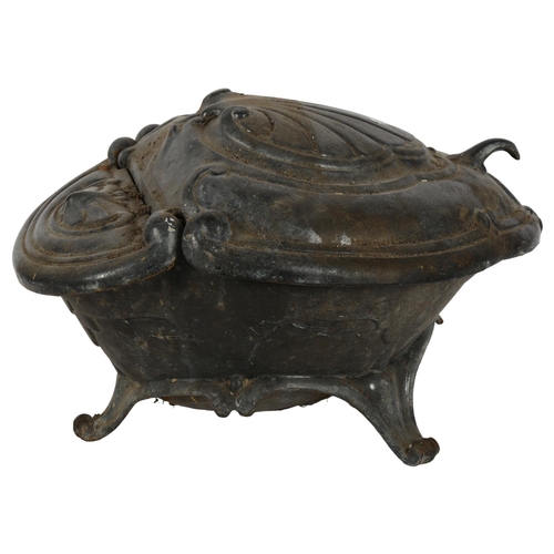 611 - An Arts and Crafts pewter coal scuttle, 45cm x 25cm x 33cm