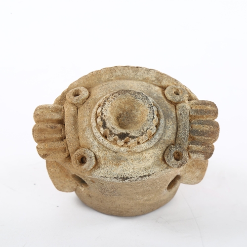 119 - A pre-Columbian Mayan ceramic head, height 7cm