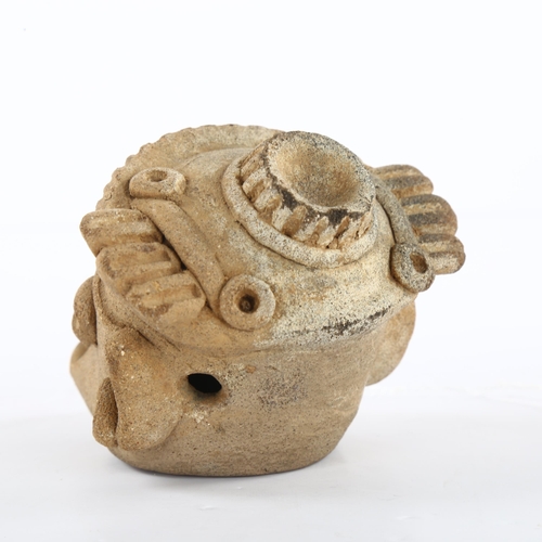 119 - A pre-Columbian Mayan ceramic head, height 7cm