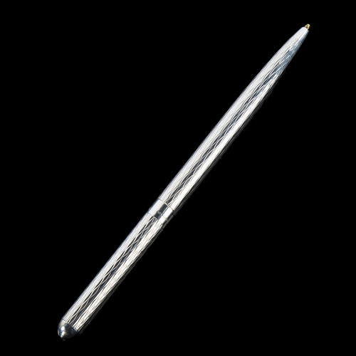 172 - A Tiffany & Co ladies sterling silver ballpoint pen, marked to centre, 11.5cm