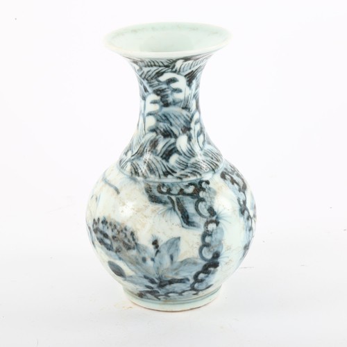 153 - A Chinese blue and white vase, 6 character marks to base, height 15cm