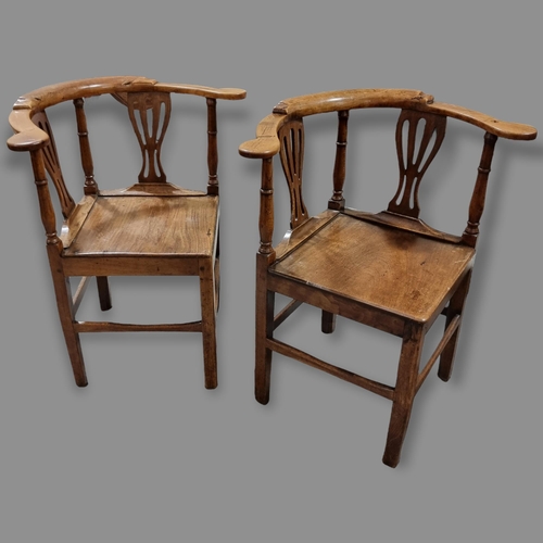 208 - A pair of 18th century elm corner chairs, 56cm sq to end of arms, height 80cm