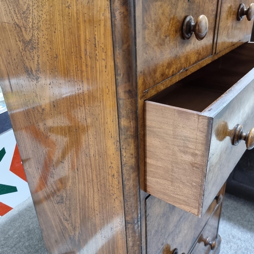 209 - A Victorian walnut chest of drawers, with burr walnut veneer front, 75 x 45 cm, height 130cm