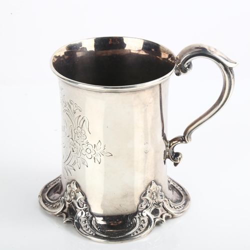 1536 - A Victorian silver half pint mug, with foliate splayed base and engraved floral cartouche, by Henry ... 