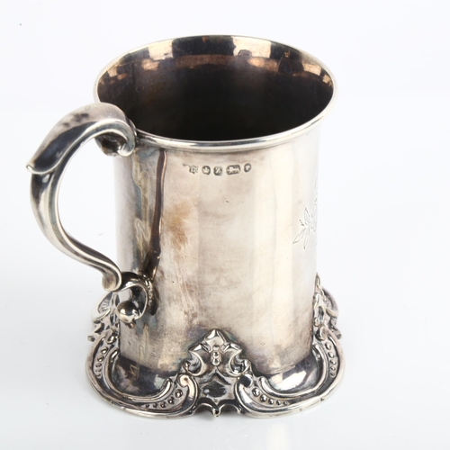 1536 - A Victorian silver half pint mug, with foliate splayed base and engraved floral cartouche, by Henry ... 