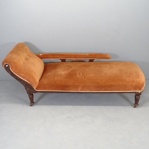 2558 - A Victorian mahogany and upholstered chaise longue. Overall 180x75x70cm