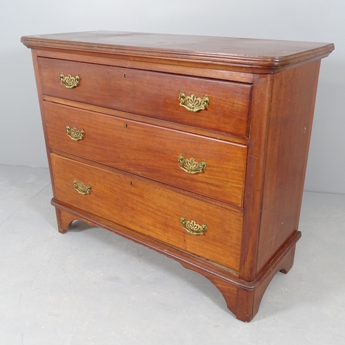 2566 - A Victorian mahogany chest of three long drawers raised on bracket feet. 105x87x46cm.