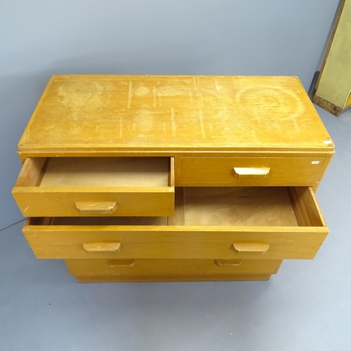 2568 - A mid-century teak chest of two short and three long drawers. 107x96x51cm.