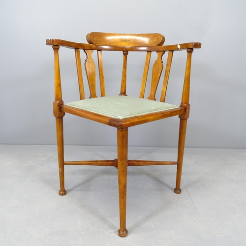 2576 - An Edwardian mahogany corner chair.