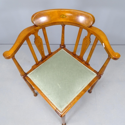 2576 - An Edwardian mahogany corner chair.