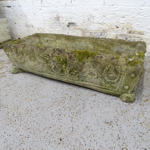 2629 - A weathered concrete rectangular garden trough. 104x27x43cm