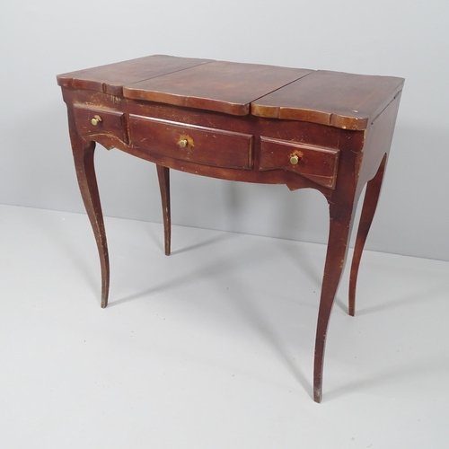 2066 - An French mahogany dressing table, with lifting mirrored top and inlaid decoration. Dimensions  (clo... 