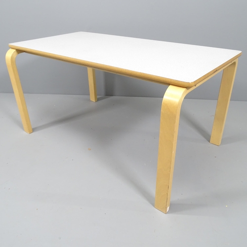 2134 - A rectangular coffee table with bent ply legs in the manner of Aalto. 100x50x60cm