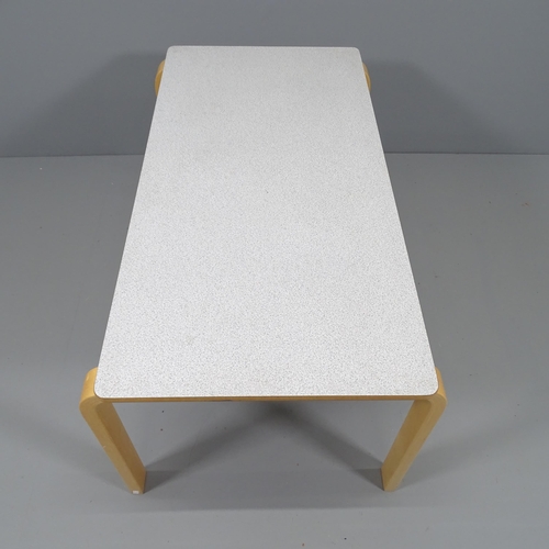 2134 - A rectangular coffee table with bent ply legs in the manner of Aalto. 100x50x60cm