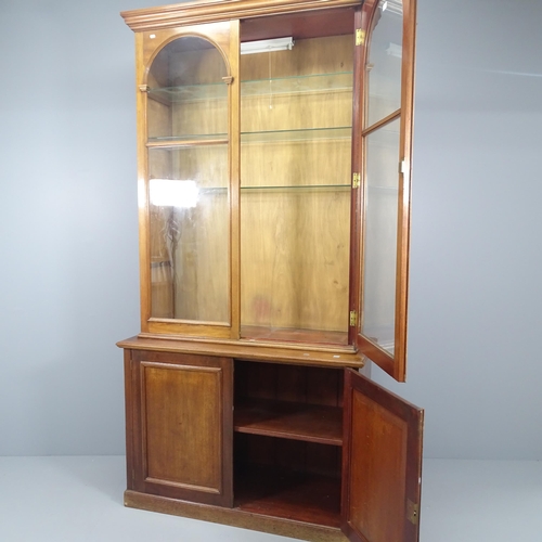 2136 - A Victorian mahogany matched two section library bookcase. 118x235x50cm