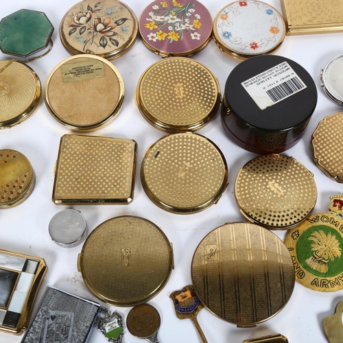 175 - A collection of Vintage and other compacts etc