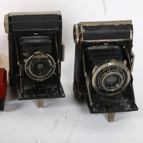 230 - A Zeiss Ikon Ikonta folding camera Novar-Anastigmat 1:6.3 F=5CM lens, and a Zeiss Ikon Compur-Rapid ... 