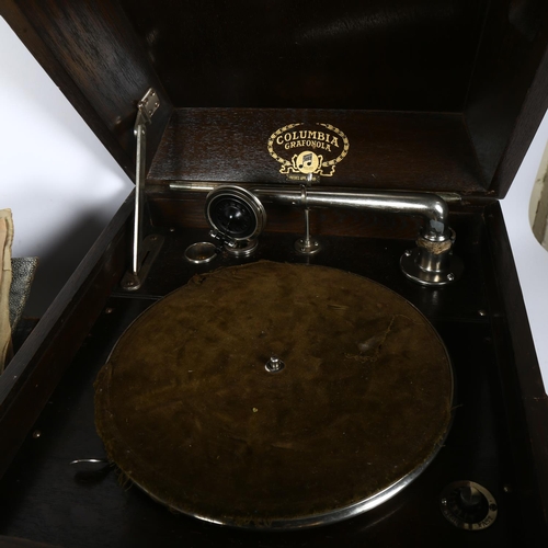 234 - A Columbia Grafonola Antique gramophone, model no. 117, with a quantity of 78rpm vinyl records, incl... 