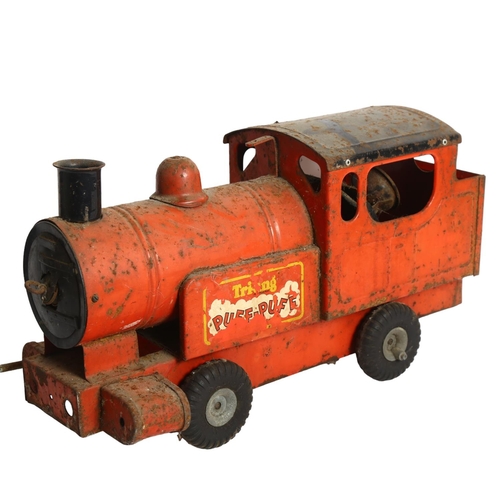 274 - A tinplate Tri-ang train, 