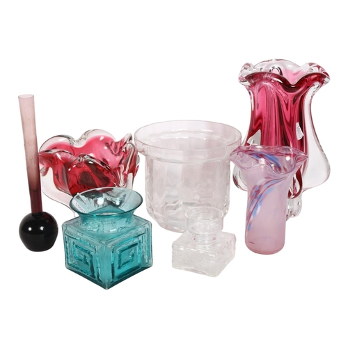 299 - A quantity of Art glass, including 2 cranberry vases, largest 21cm (7)