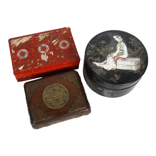 302 - 3 various decorative Chinese boxes, circular box 13cm across (3)