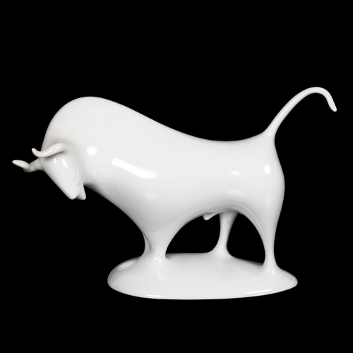 543 - Vintage Czechoslovakian porcelain study of a bull, H12.5cm