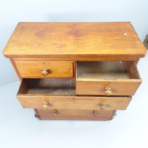 2154 - A Victorian mahogany chest of two short and three long drawers. 103x115x50cm