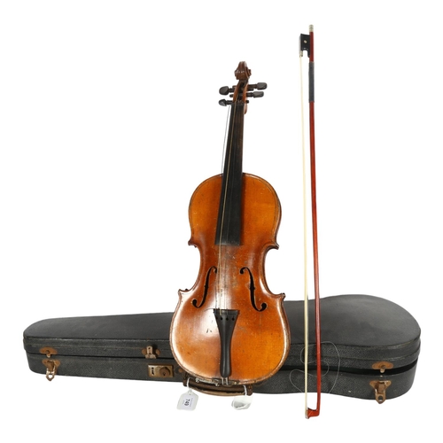 692 - NATCH HOPF - a Vintage German violin, no labels, but markings on the reverse body of the violin, vio... 