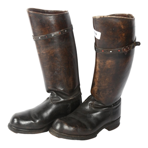 709 - A pair of Vintage adult's leather riding boots