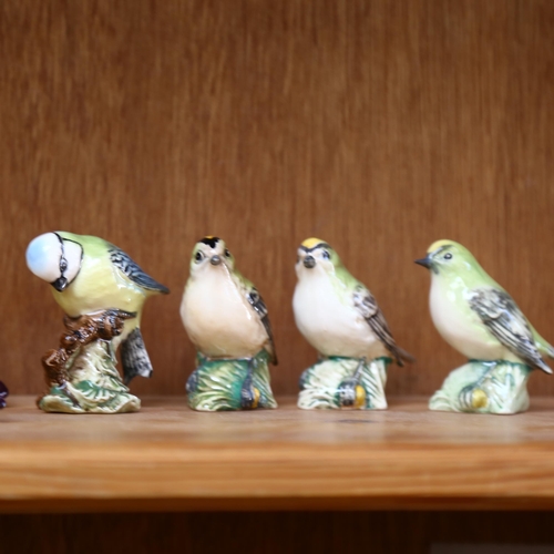 576 - A group of 5 Beswick pheasants, a blue tit, and 3 gold crests