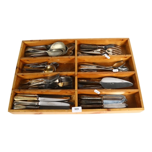 909 - A tray of mixed silver plated cutlery, including bead edge etc