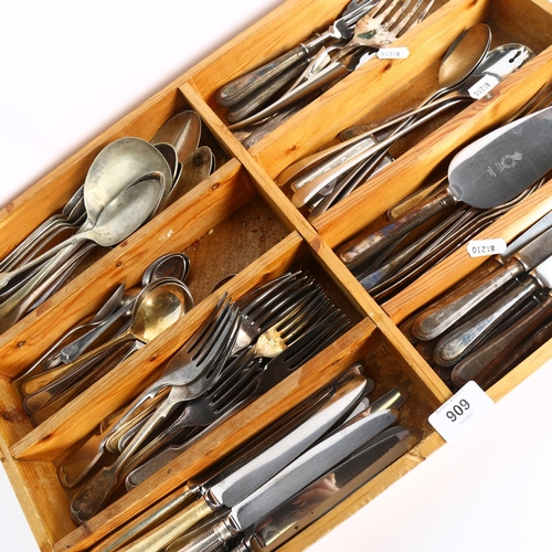 909 - A tray of mixed silver plated cutlery, including bead edge etc