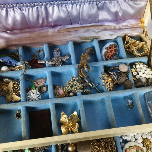 921 - 2 jewellery boxes complete with various costume jewellery