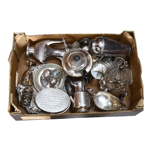 933 - Various silver plated tea and coffee ware, cruet sets, cocktail shaker etc (boxful)