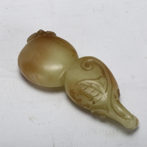 179 - A Chinese carved jade double gourd snuff bottle, length 7cm