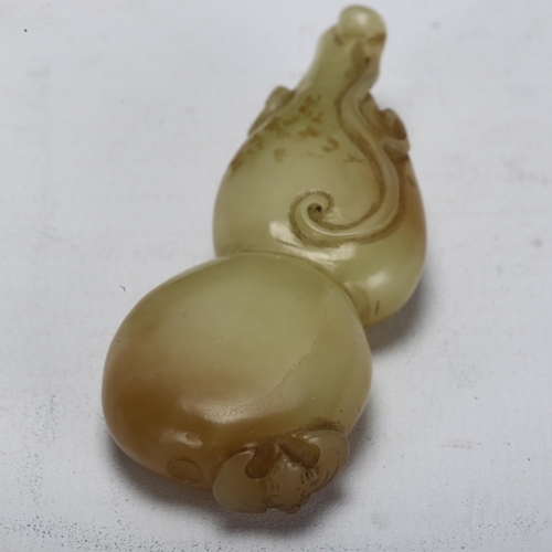 179 - A Chinese carved jade double gourd snuff bottle, length 7cm