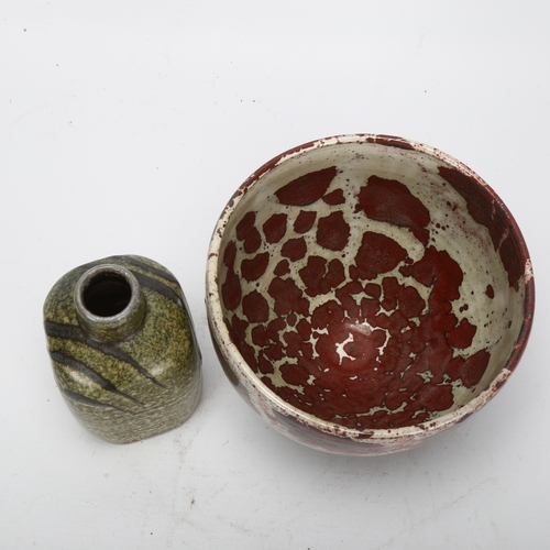 467 - 2 pieces of studio pottery, A bowl by Bruce Chivers and bud vase by Joseph Lynch, both with makers m... 