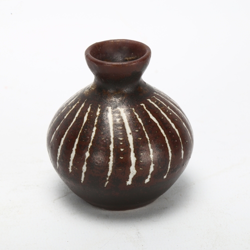 472 - David Leach (1911-2005), a small tenmoku glaze bud vase, makers mark to base, height 7cm