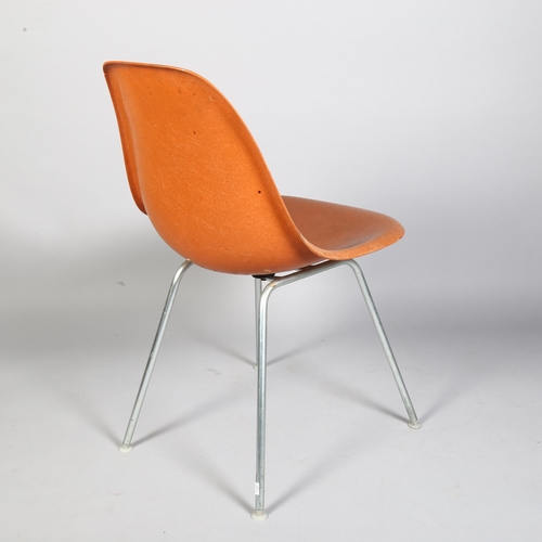 424 - Charles Eames, an EARLY DSX fibre glass shell chair with moulded maker’s marks, height 80cm