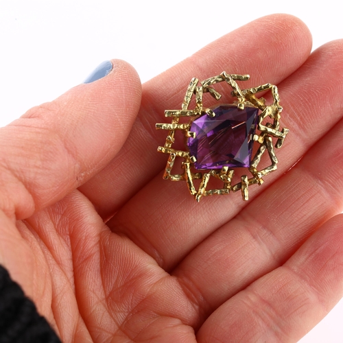 1164 - A 1970s 9ct gold and amethyst abstract bird nest brooch, with naturalistic bark design, maker's mark... 