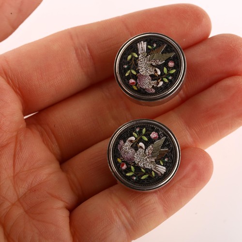 1204 - A pair of Italian Grand Tour micro-mosaic doves dress studs, diameter 20.1mm, 12g