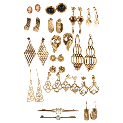 1259 - Various 9ct gold jewellery, including earrings, brooches etc, 25.4g gross