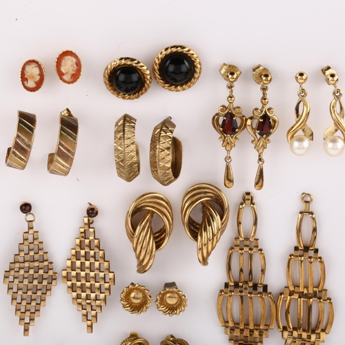 1259 - Various 9ct gold jewellery, including earrings, brooches etc, 25.4g gross